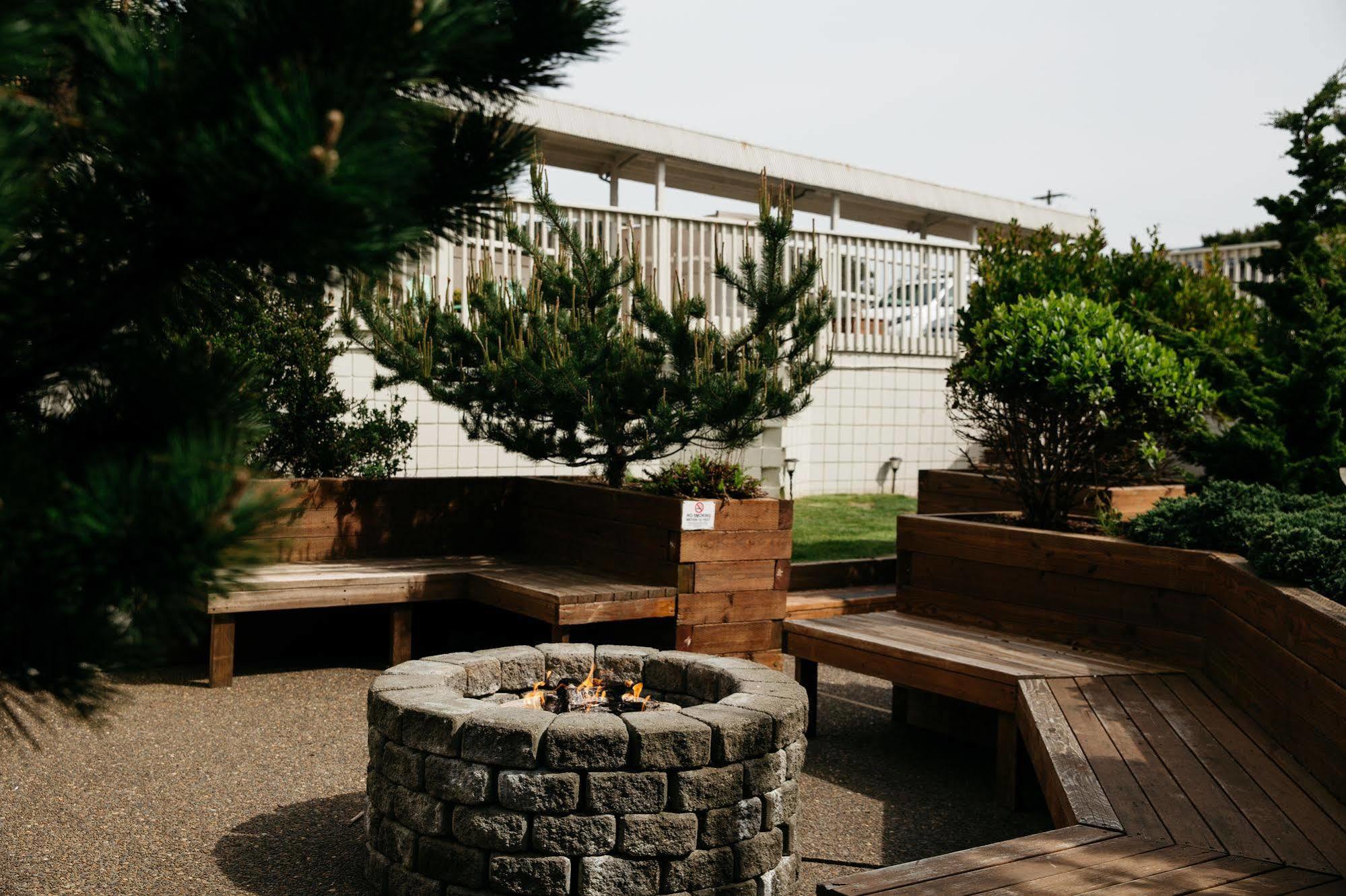 Surftides Hotel Lincoln City Esterno foto